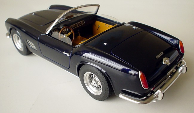 【おまけ付】 Ferrari 1/24 Italeri 250 Spyder California SWB GT 自動車